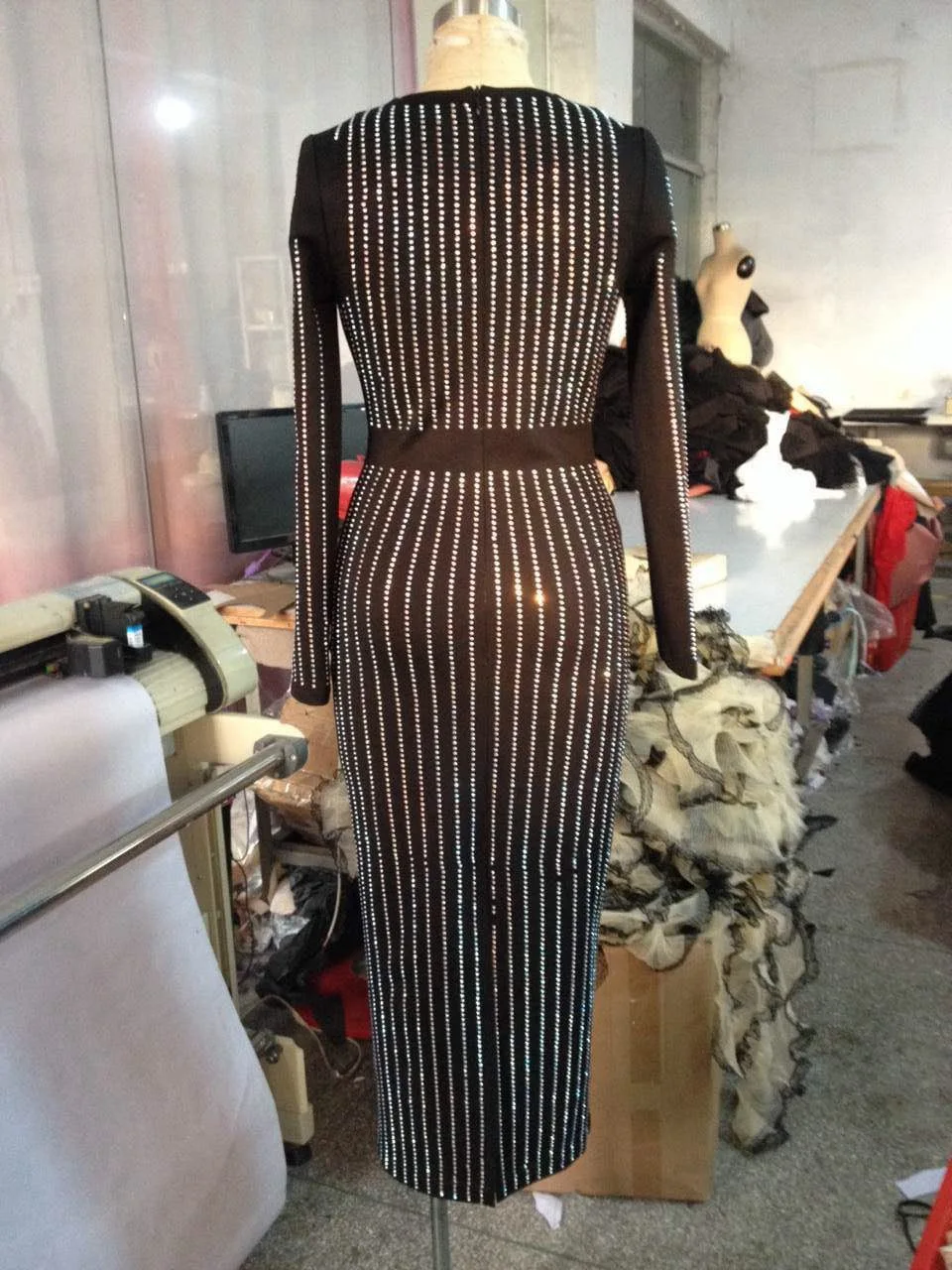 2015-new-arrival-top-quality-black-long-sleeve-crystal-Bandage-Ladies-Bandage-Dress-wholesale-and-dropshipping (2).jpg