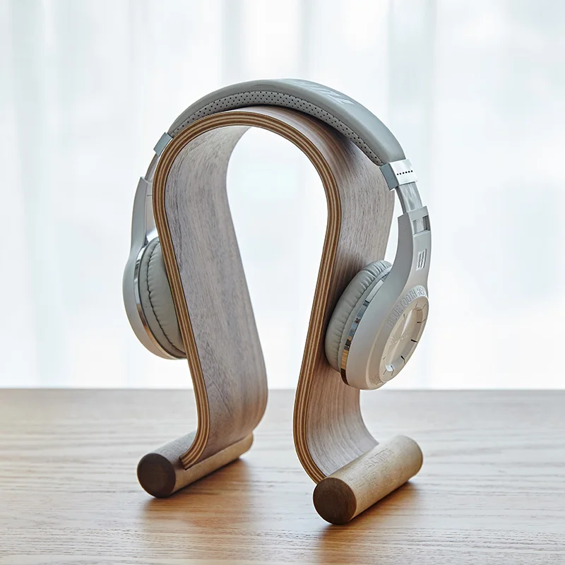 New Arrival Walnut Wood Earphone Holder Stand Classic Wooden Headphone