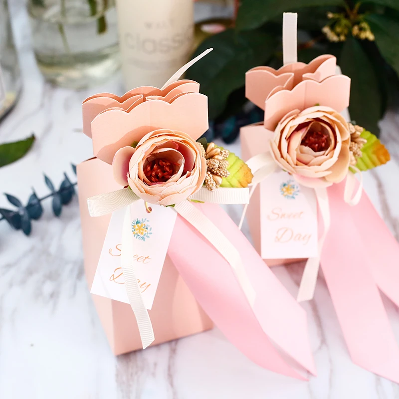 

40pcs/lot Wedding Candy Box Romantic flower paperboard Gift Box paper bag colorful silk decor candy box wedding gift for guests