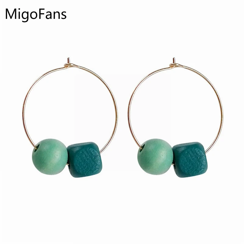 

Simple Contrast Color Spring Geometric Green Wood Beads Hoop Earrings for Women Vintage Simple Square Loop Earrings