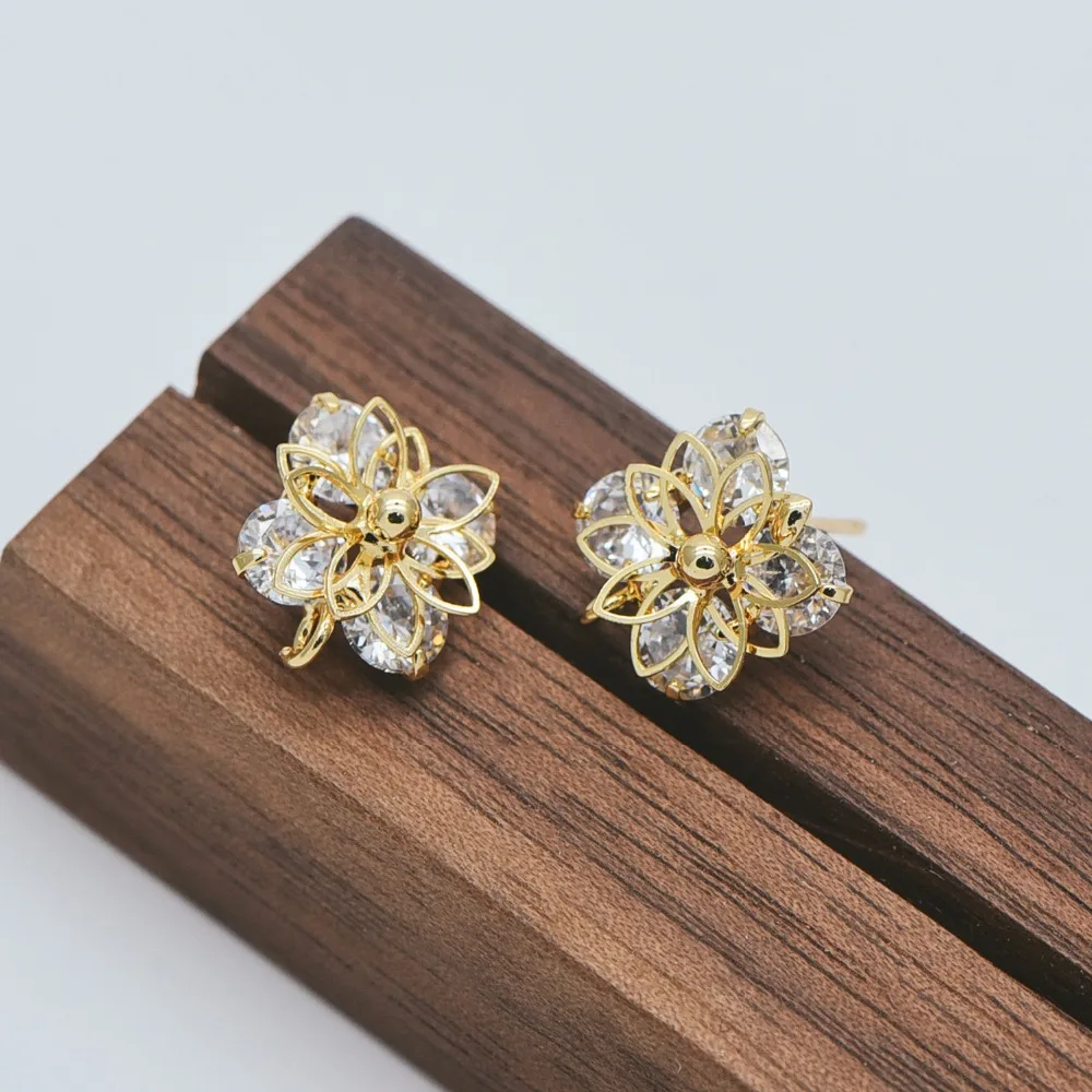 

CZ Paved Gold Flower Ear Posts 11mm, 18K Gold Plated Brass Stud Earrings with Open Loop (GB-456)/ 10pcs =5 pairs