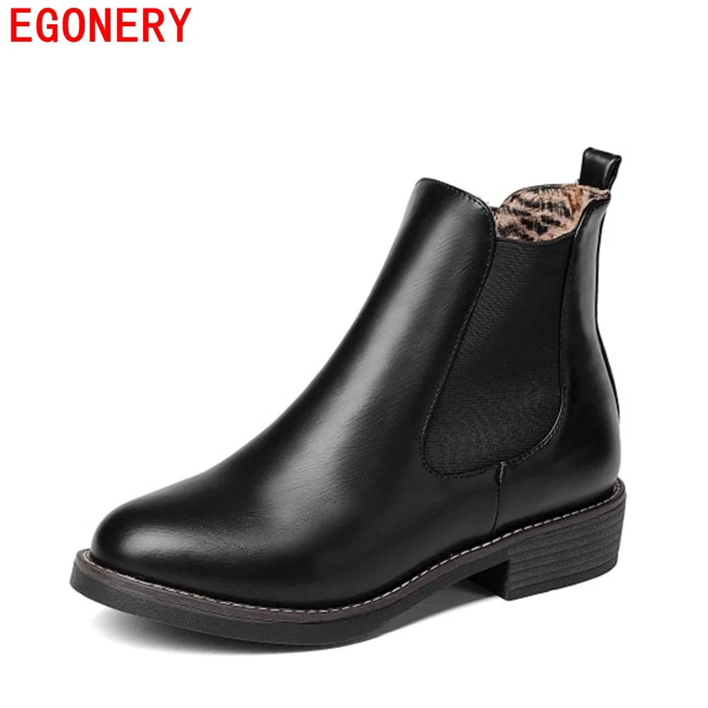 chelsea boots with small heel