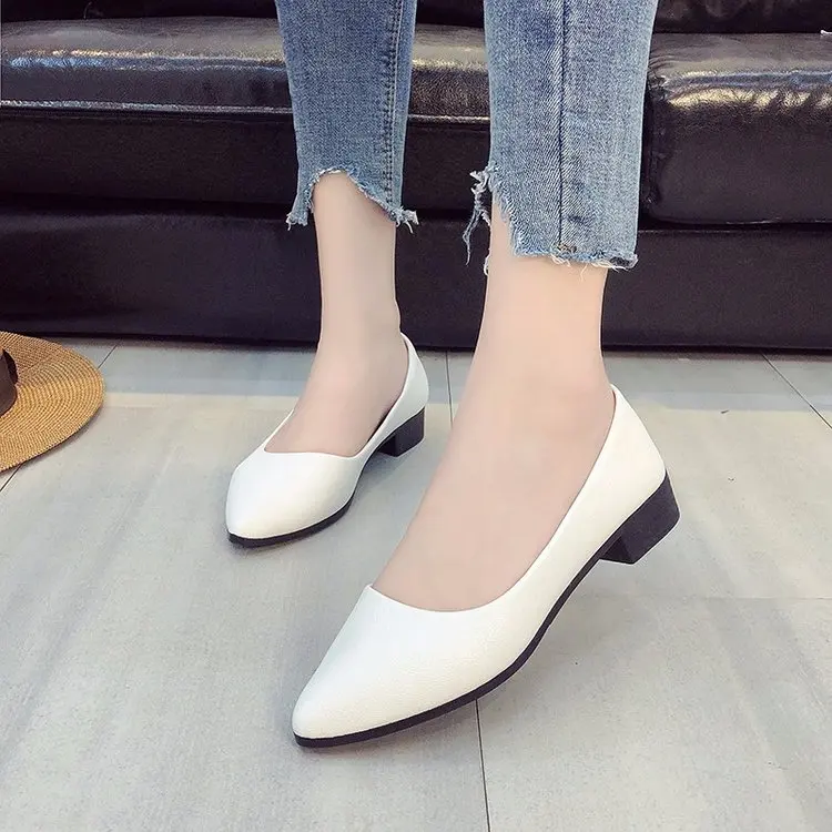 Весенне летняя обувь женская на низком каблуке Корейская туфли лодочки Pointe Red