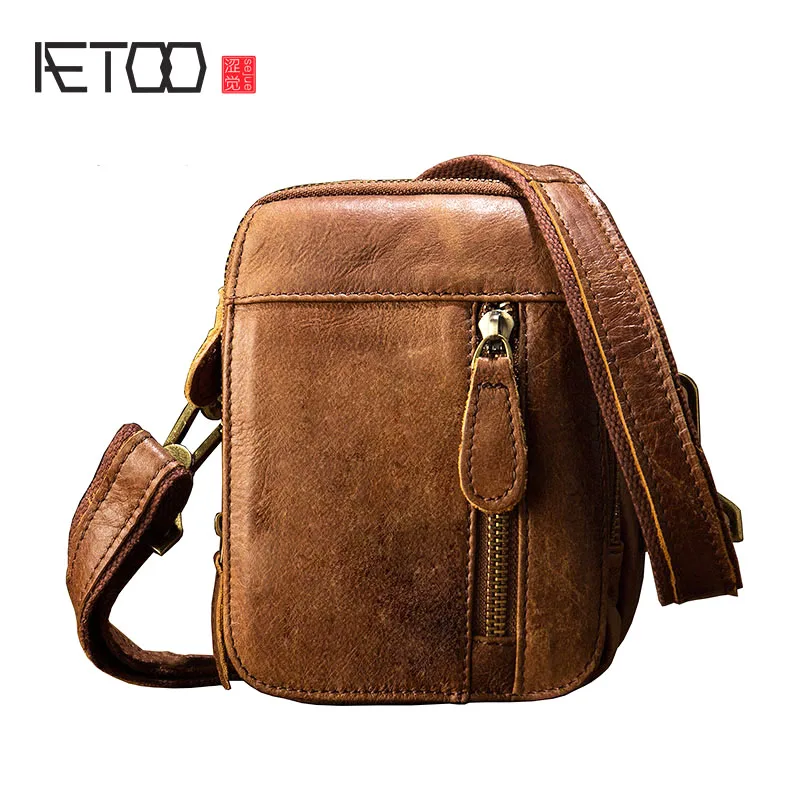 

AETOO Handmade leather pockets male leather shoulder bag retro personality Messenger bag mini bag men Korean small bag
