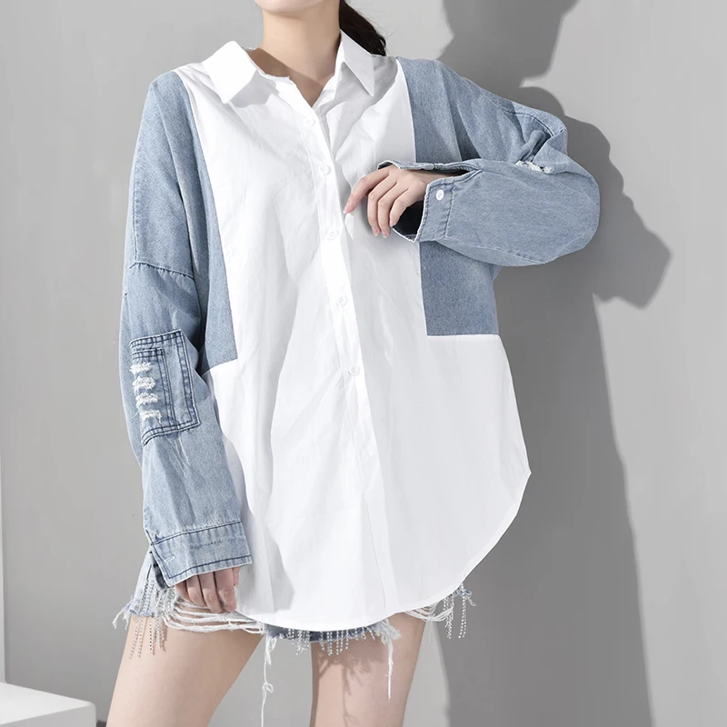  [EAM] 2020 New Autumn Winter Lapel Long Sleeve White Hit Color Denim Loose Big Size Shirt Women Blo