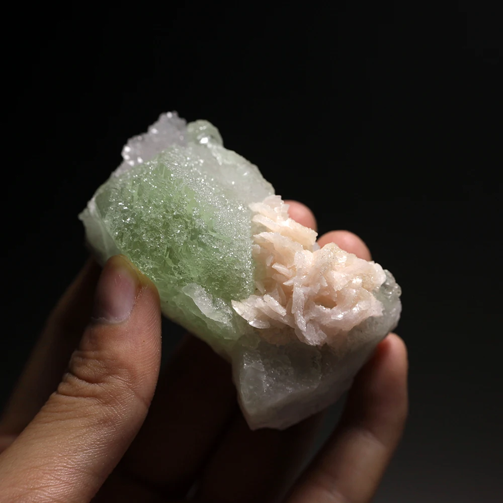 

114.8g Beautiful Stones and Minerals quartz Rock fluorite Pink Dolomite Crystal Specimens