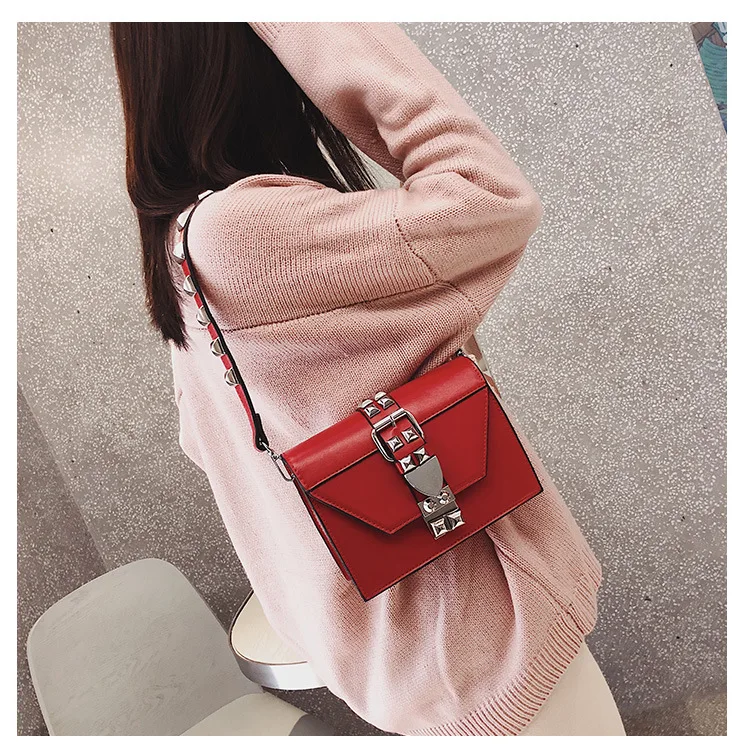 do plutônio couro rebite cinto mensageiro crossbody