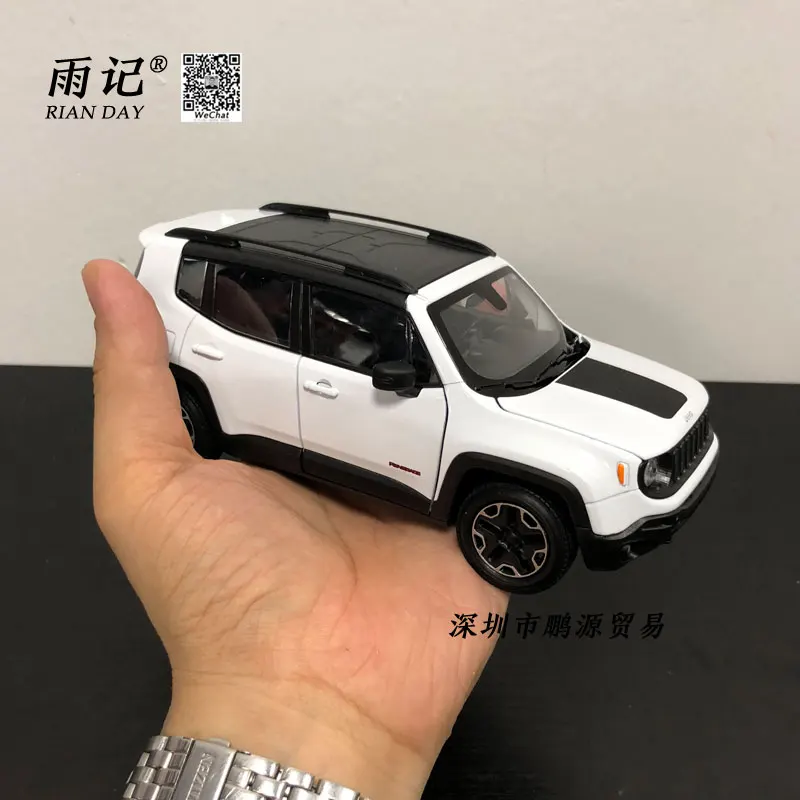 RIAN DAY 1/24 масштабная модель автомобиля SUV Toys Jeep Renegade Trailhawk литая металлическая модель автомобиля игрушка для подарка/коллекции/детей