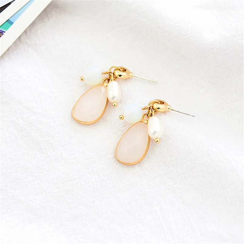 

Popular girl earrings temperament lady freshwater pearl earrings Retro geometric resin earrings exquisite jewelry wholesale
