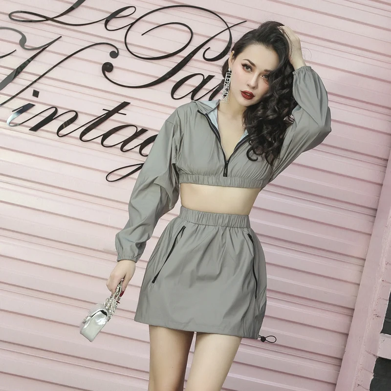 2018 Winter Stylish Glistening Fabirc Short