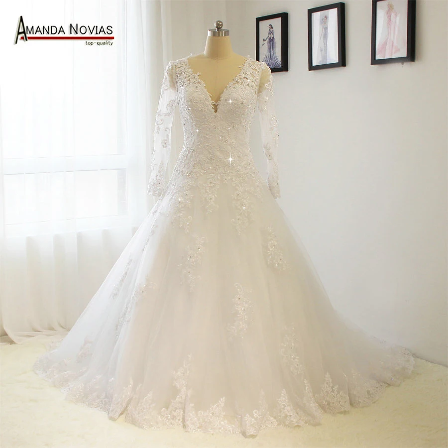 

2017 Sleeves Lace Wedding Dress Sexy V Neckline wedding bouquet mariage