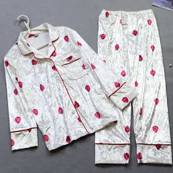 

Spring/winter pajamas set pleuche long sleeves strawberry homewear warm and comfortable big size home clothes set for women