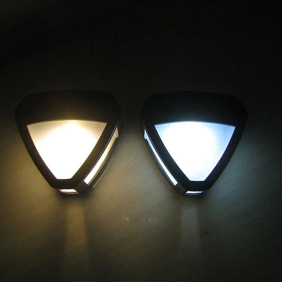 Koop Driehoek LED Solar Light 2 Led lampen Waterdichte LED wandlampen Solartuinlamp voor Outdoor Tuin Hek Muur Veranda Stap Dek