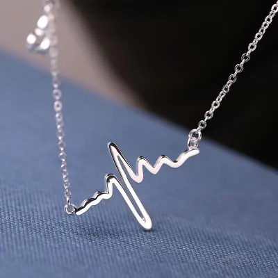 

New creative Fashion Jewelry Imitation Gold color charm Heart Necklace Clavicle Choker Pendant Necklace Maxi Necklace