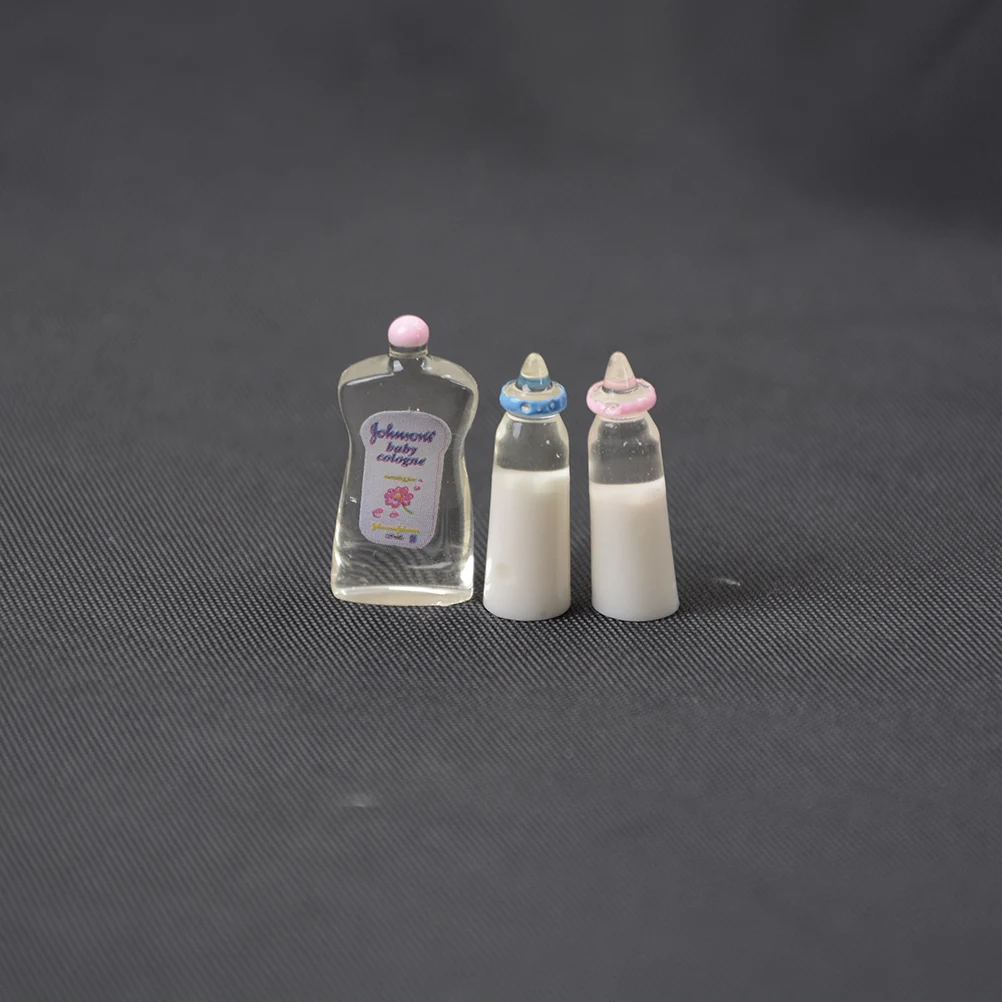 5pcs Dollhouse bebé en miniatura botellas Shampoo baberos bebé vivero ACCS 