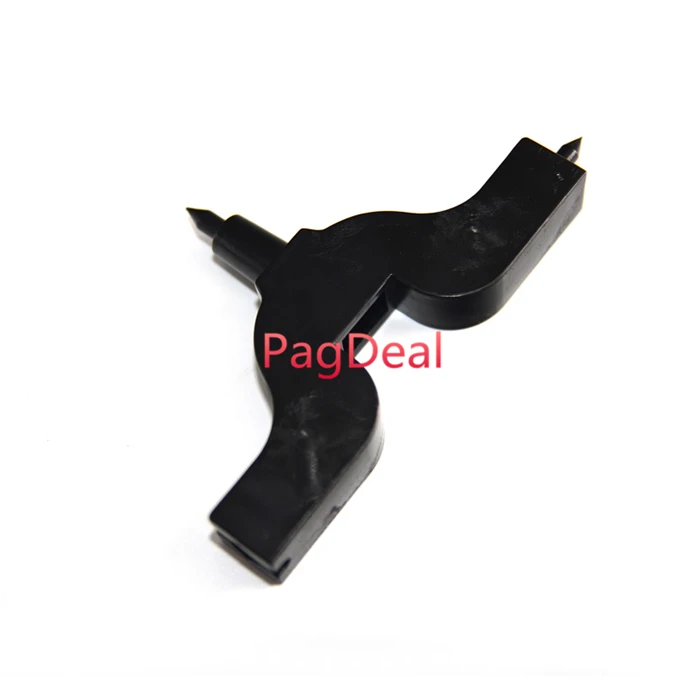 plastic hole punch3