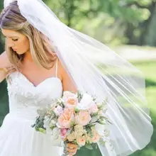 Новая белая свадебная фата до локтя с гребнем