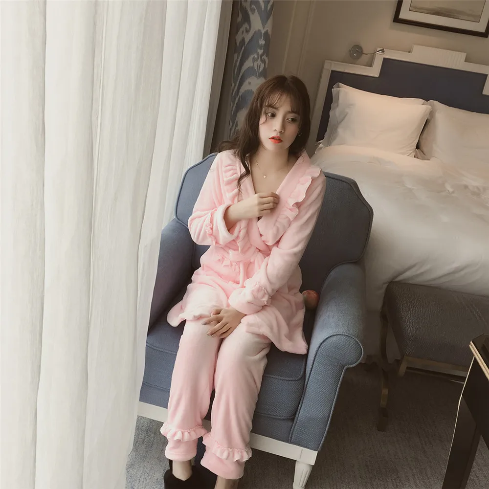 3541850696_826603078