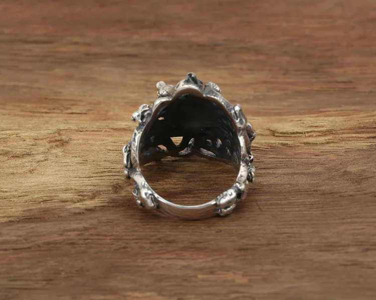 2360936035_2092824473