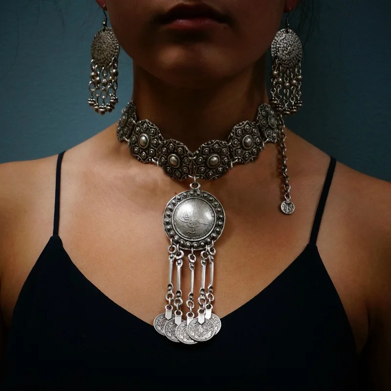INTERESTPRINT Ethnic Boho Patterns Necklace for Unisex Adult Jewelry Round Gold Pendant