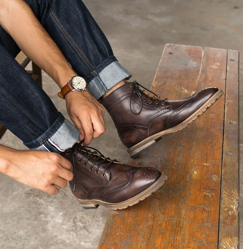 Лидер продаж; высококачественные Брендовые мужские новые модные ботинки с перфорацией типа «броги» из натуральной кожи на низком каблуке в английском стиле; ботинки с перфорацией типа «броги» на шнуровке; Цвет винно-красный