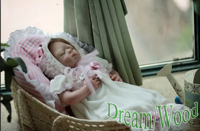 

Silicone Reborn Baby Doll Cloth Body Doll Baby Mannequins Emulational Sleeping Doll