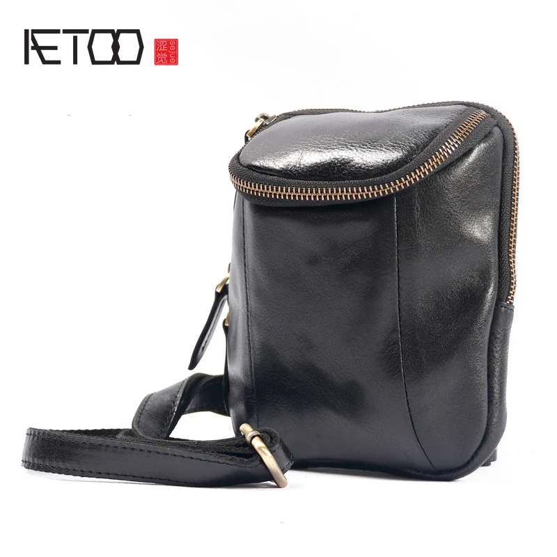 

AETOO Men's leather chest bag men's sports leisure bag Korean version retro small bag cowhide crossbody bag