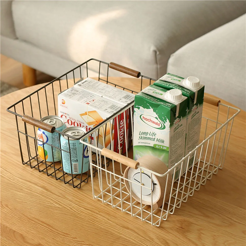 

Japanese Wrought Iron Storage Basket with Wooden Handle Desktop Fruit Snack Storage Box Dormitory Sundries Finishing Basket