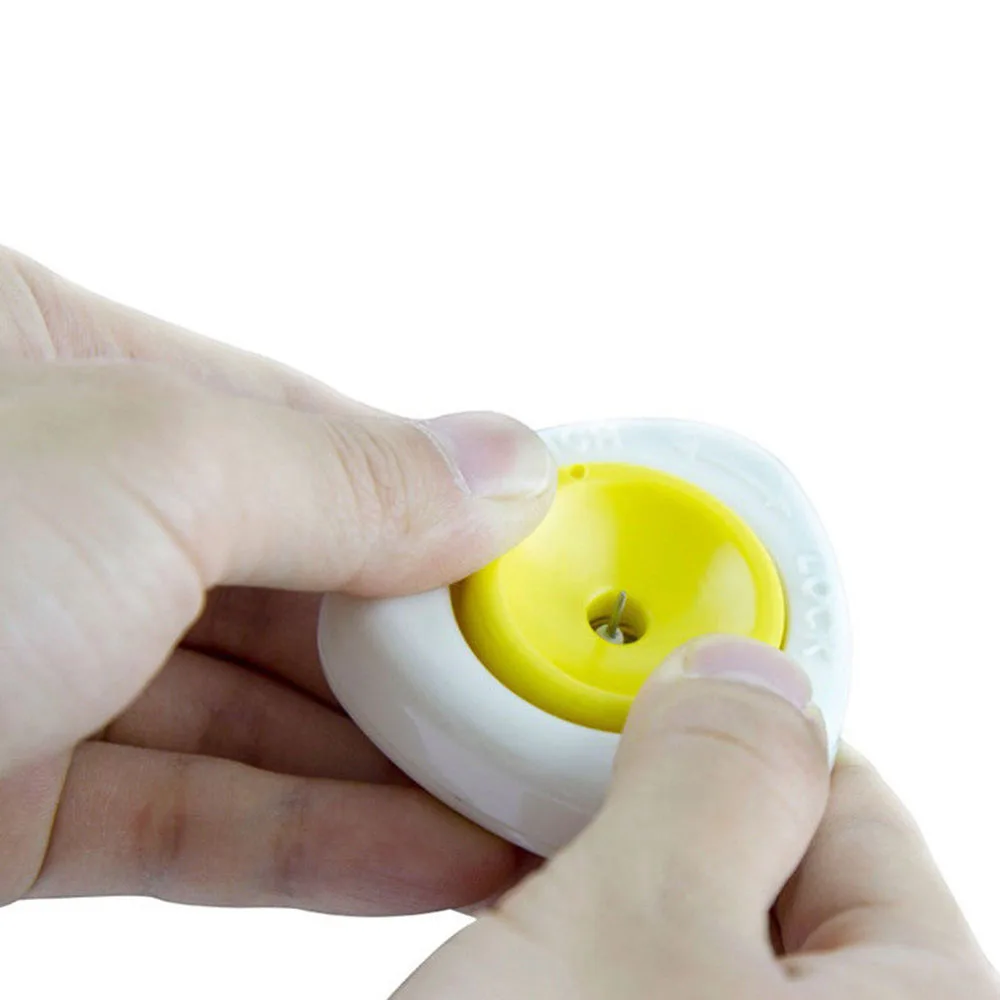 Полезные пластиковые Кухонные приспособления для выпечки пирсинг яичного перфоратора отклеивать кипятки яичной скорлупы сепаратор яиц разделители 1040A