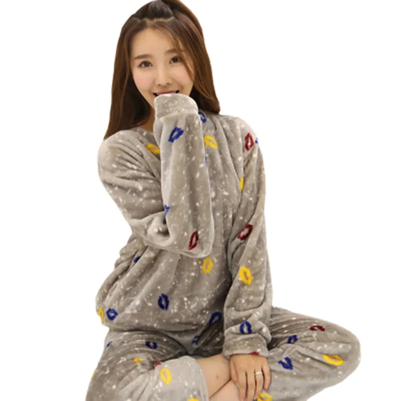 

Winter/Autumn Pajamas Set Women Long Coat Pant Print Sexy Kiss Flannel Loose Size Pyjamas 2019 Top Home Sleepwear 2Piece/Set