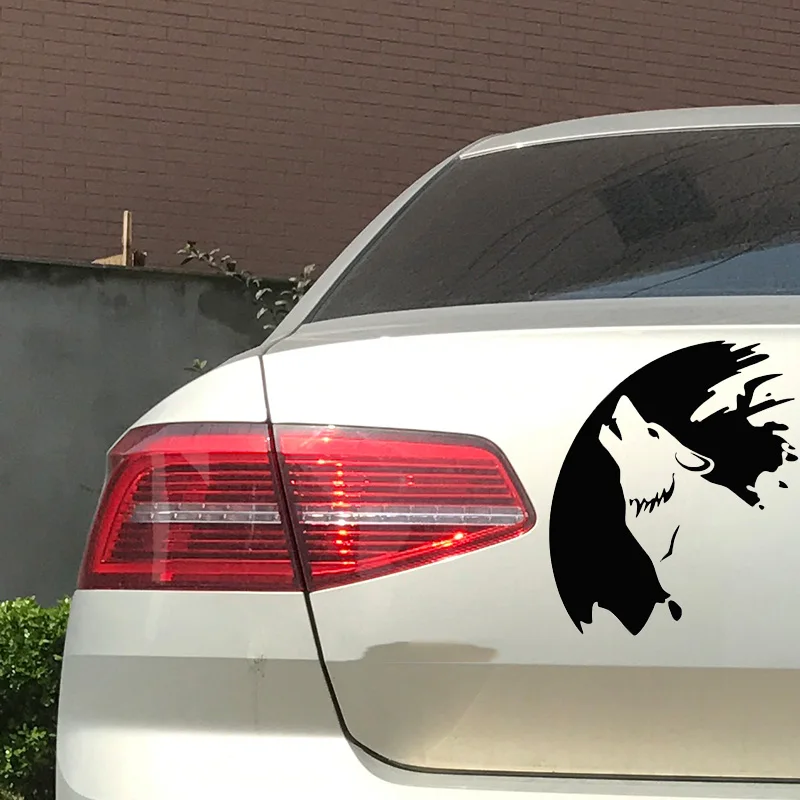 1pc SEEYULE 22x25.7cm Howling Wolf  Car Sticker Car Accessories Door Trunk Window Vinyl Decal Styling Sticker for VW Golf Passat