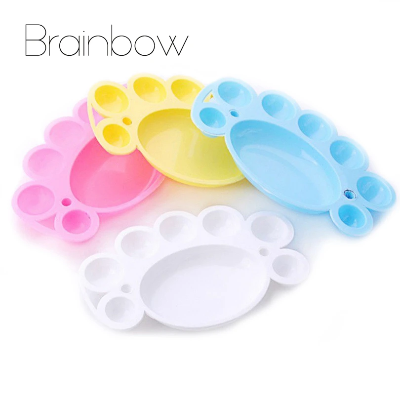 

Brainbow 8 Dishes Plastic Manicure Palette Nail Art Polish Palette for either Professional or Personal use- Nail Art Bowl Tools