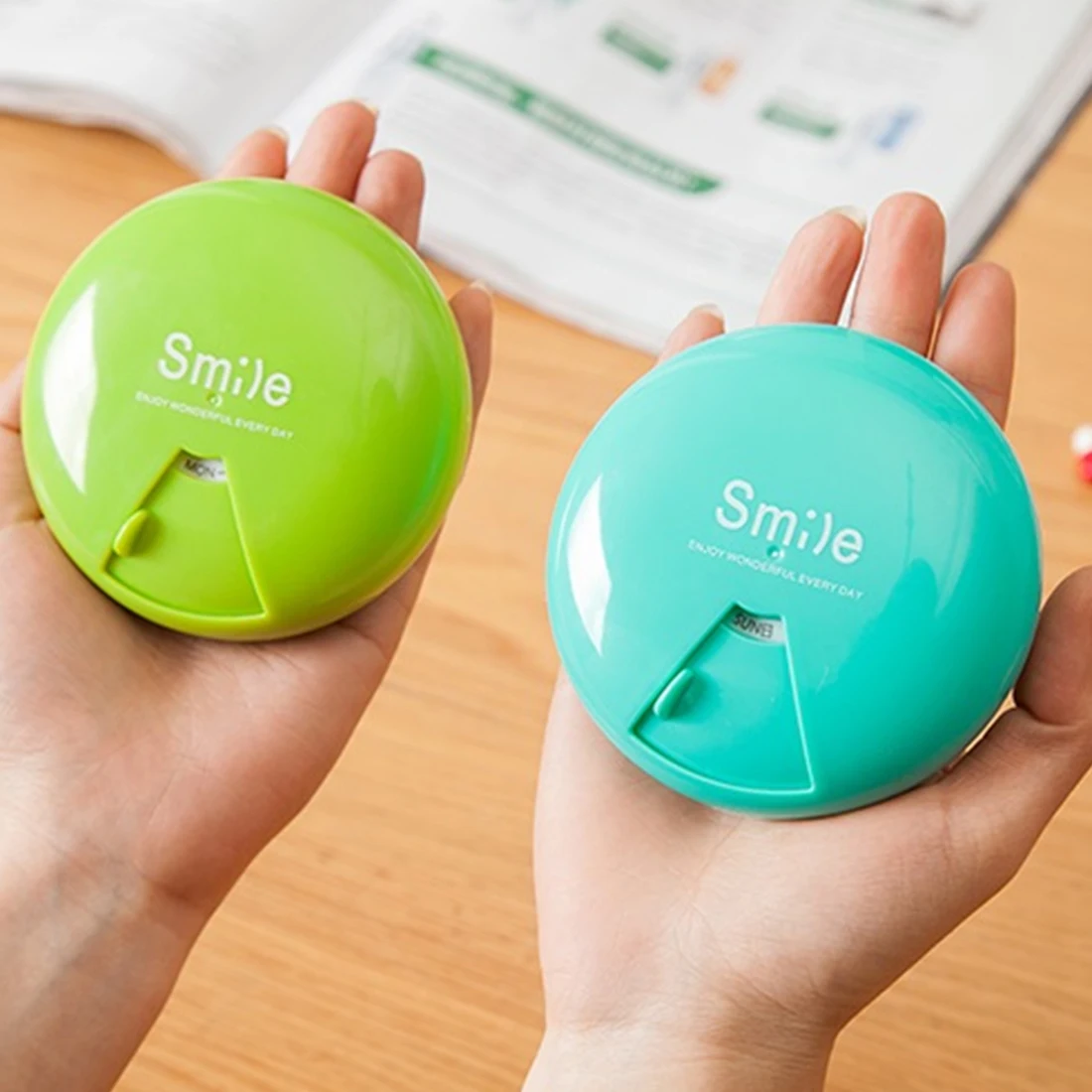 

New Arrival PP Medical Kit Portable Rotation Weekly Rotating Pillbox Travel Pill Case Medicine Box Drugs Pill Container 7 Days