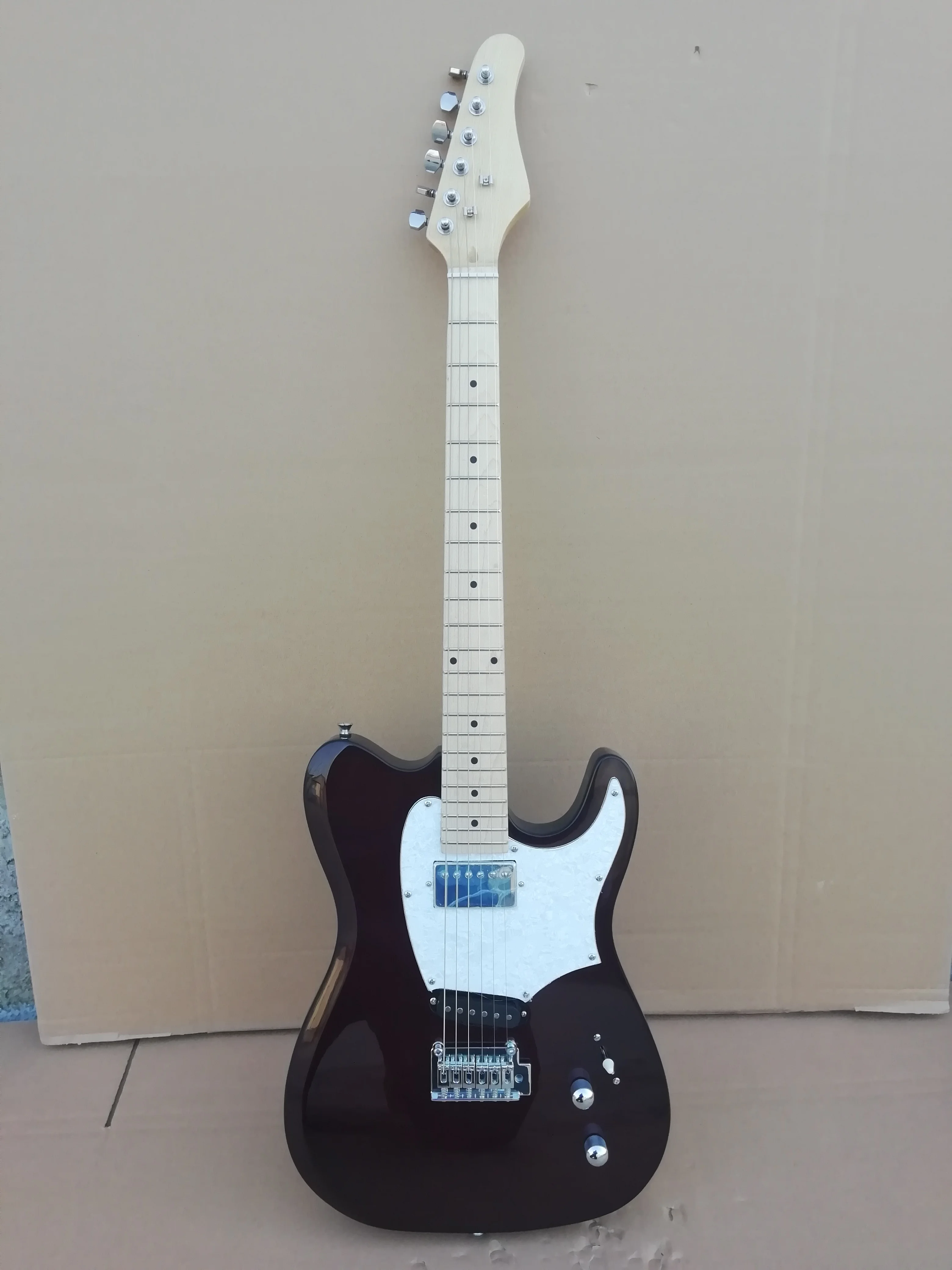 

Top Quality GYHP-020 transparent brown color solid body maple fretnoard Electric Guitar, be customized. Free shipping!