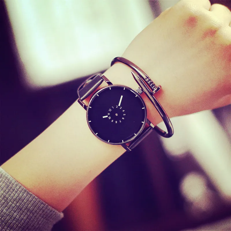 

2018 New Fashion Creative Wrist Watch Men Women Black White Clock Casual Quartz Leather Lovers' Wristwatches Female Hours Gifts