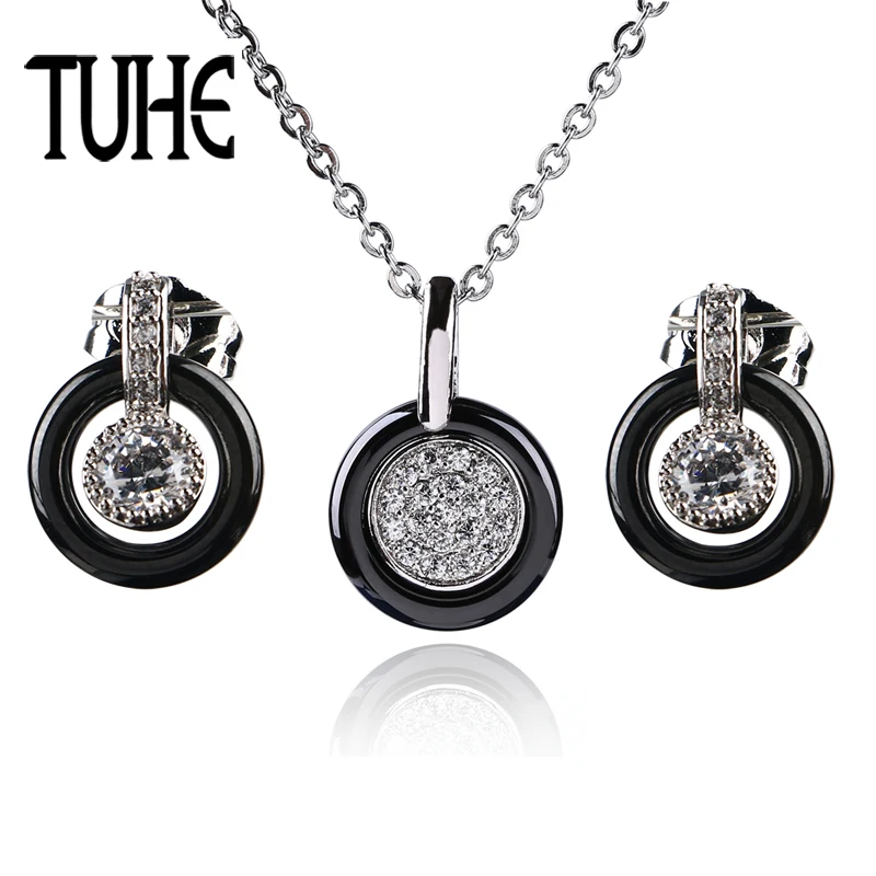 

TUHE Black Crystal Jewelry Set Round Pendant Necklace With Round Rhinestone Stud Earrings For Women Exquisite Trendy Jewelry Set