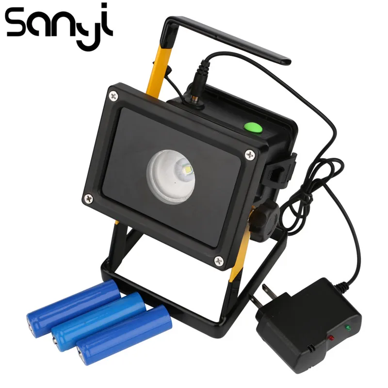 

30W 2400LM LED Camping Portable Lantern Outdoor Camping Light Water Resistant Outdoor Lighting use 3*18650 batteries