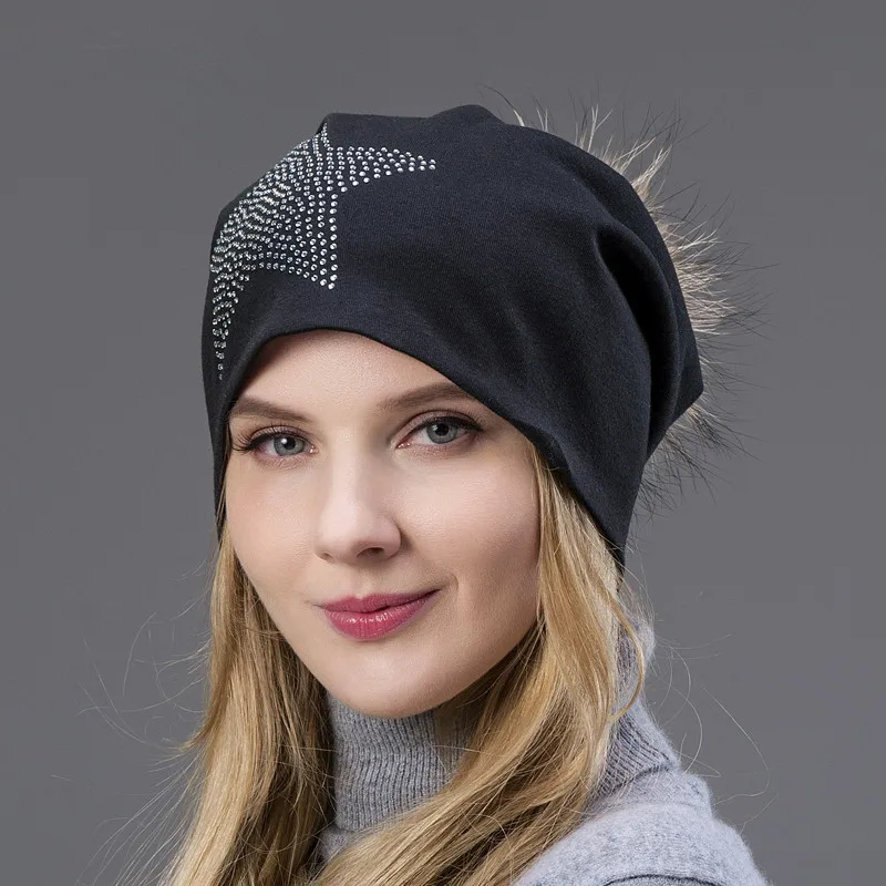 

2017 Hot Sale The summer spring and autumn star pattern earmuffs cap with raccoon fur Pompom on the top hat for women