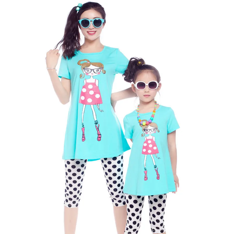 

2019 Summer style mother daughter matching clothes family clothing girl long loose cartoon T shirt black polka dot capris shorts