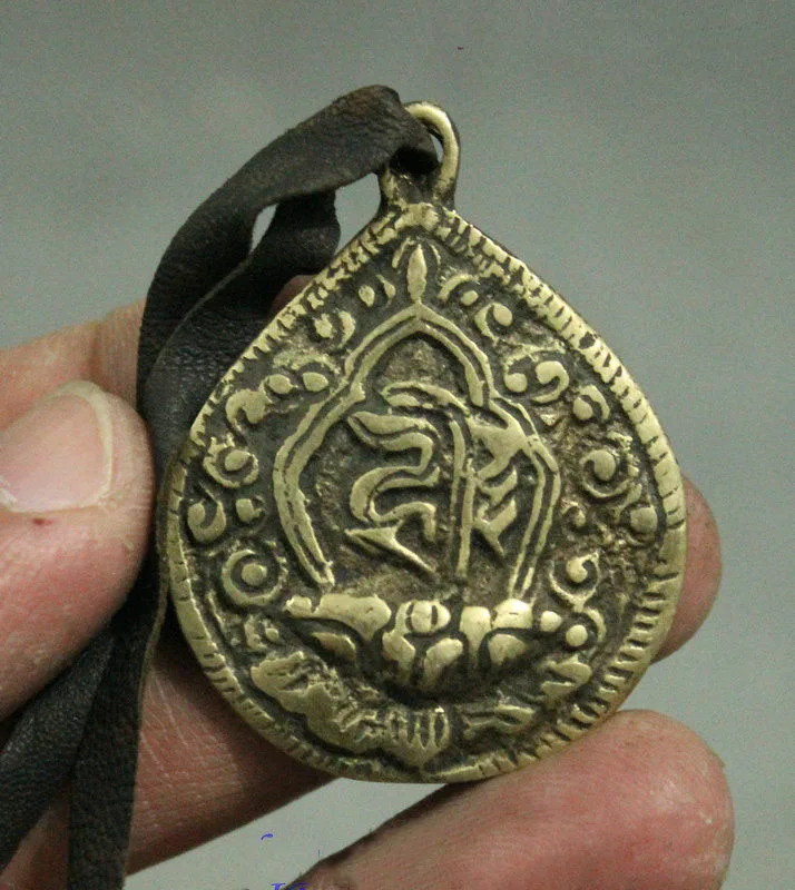 

christmas Old Tibet Tibetan Buddhism Bronze 8 Auspicious Symbol Amulet Pendant Figurine halloween