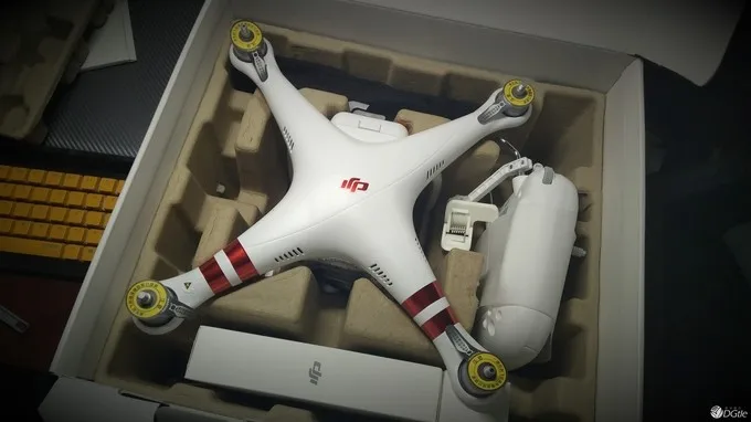 Freeshipping DJI Phantom 3 Standard Drone With 2.7K HD Camera Andgimbal RC Helicopter In Stock Freeshipping DJI Phantom 3 Standard Drone With 2.7K HD Camera Andgimbal RC Helicopter In Stock