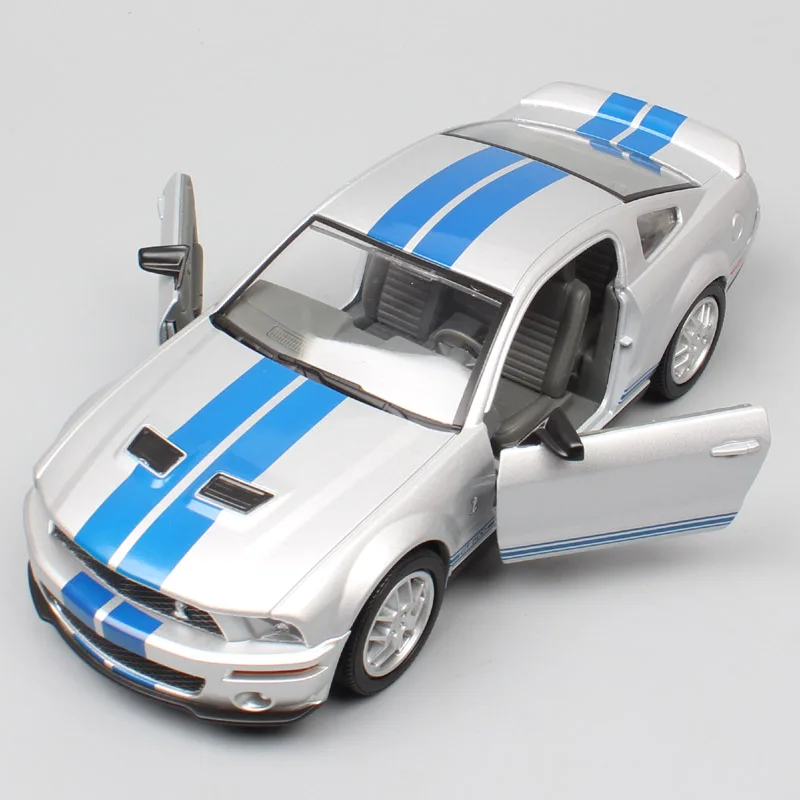 1/24 дорожный знак Ford Mustang Shelby GT 500 мышечные гоночные машины 2007 литые под давлением автомобили Весы Модель Миниатюрная игрушка для детей