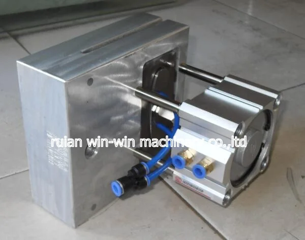 hole size length 75-84mm width 21-25MM Pneumatic single hole Handle punching machine for plastic bags