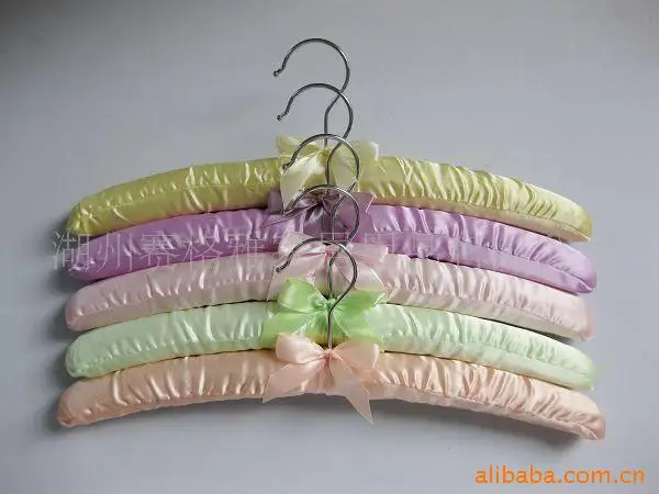 santin-padded-hangers (23)