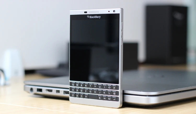 Original BlackBerry Q30 Passport Silver Edition cell Phone 3GB RAM 32GB ROM 13MP Camera unlocked silver color,Free Shipping iphone se refurbished