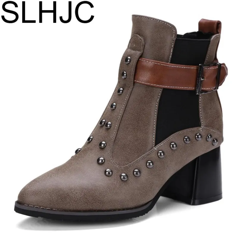 

SLHJC 2017 Autumn Medium High Heels Leather Boots Women Square Heel Pointed Toe Fashion Belt Rivet Cool Martin Boots Pumps Shoes