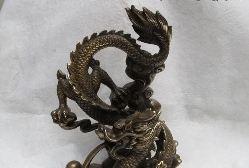 

Folk Old Classic Bronze Copper Home Feng Shui Lucky Fly Dragon Play Bead Statue