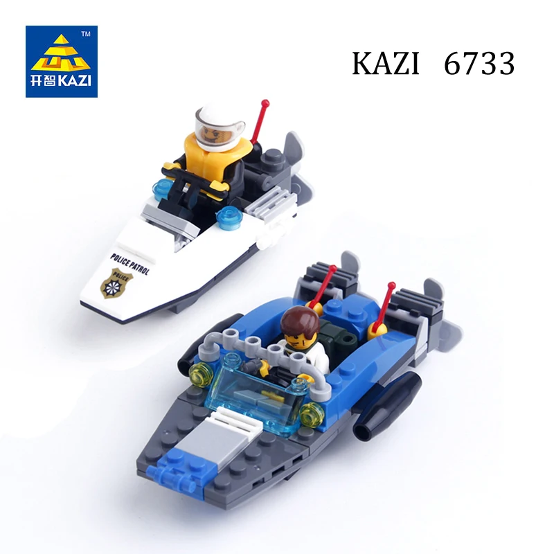 6733
