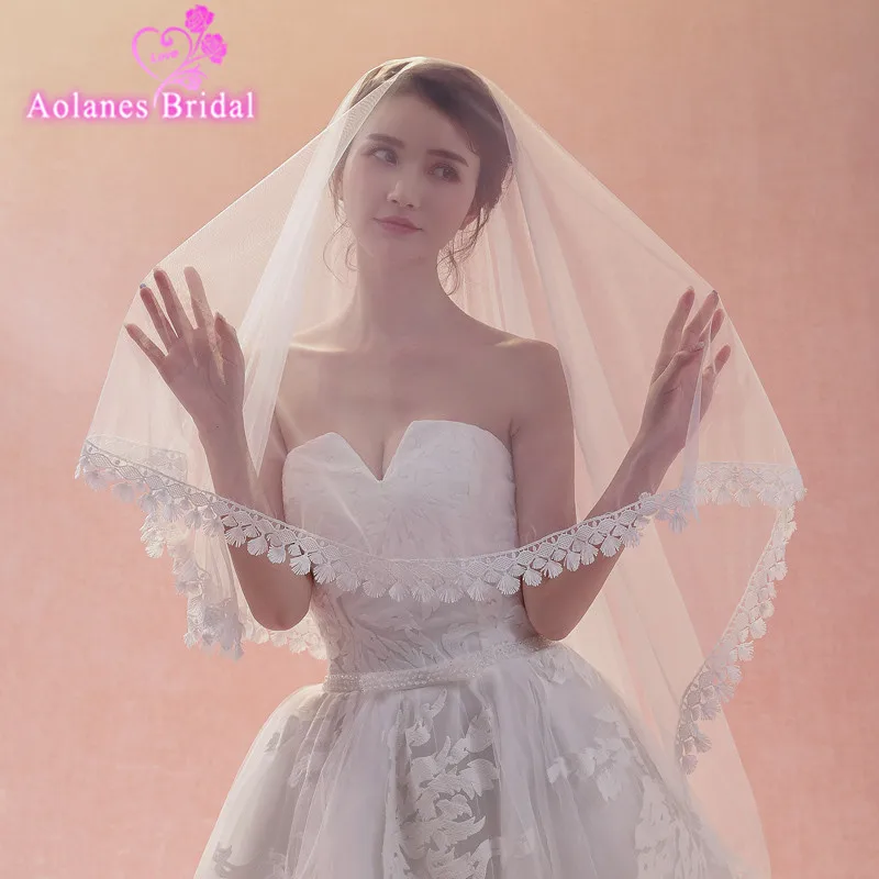 

AOLANES 2018 New Arrival 3M Nature White Lace Edge Wedding Veil One-layer Applique Cathedral Bridal Veils Wedding Accessories
