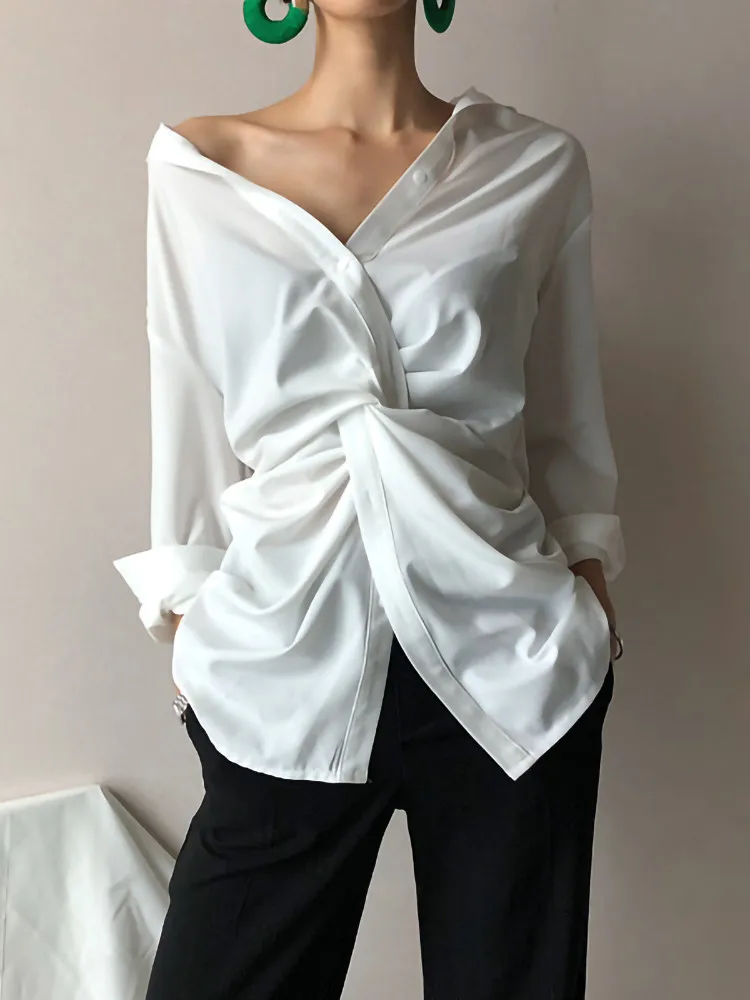 

2019 New Pattern Crossing Design Feel Irregular Easy V lead Shirt Woman Jacket Reveal Clavicle h190524